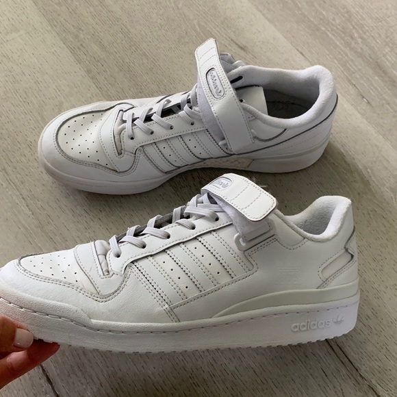 ADIDAS FORUM LOW’s white‎ sneakers shoe’s casual size 9.5 back to school - Picture 1 of 12